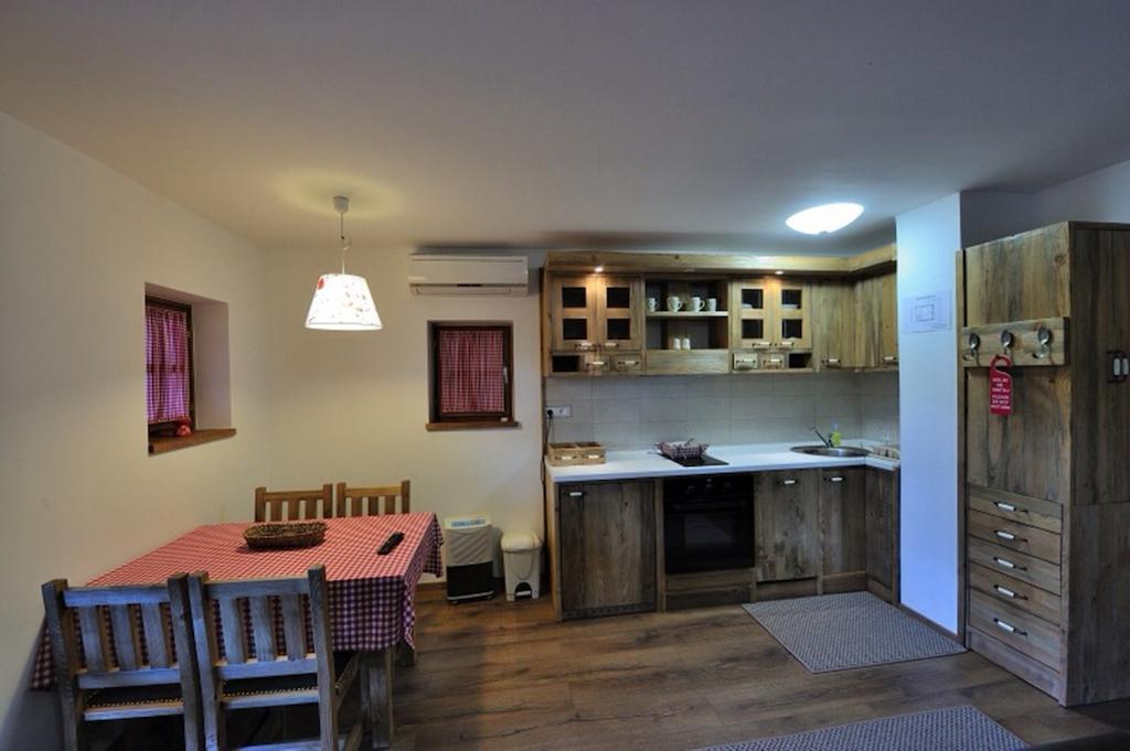 Apartment Drvena Kuca Mreznica Gornji Zvečaj Quarto foto