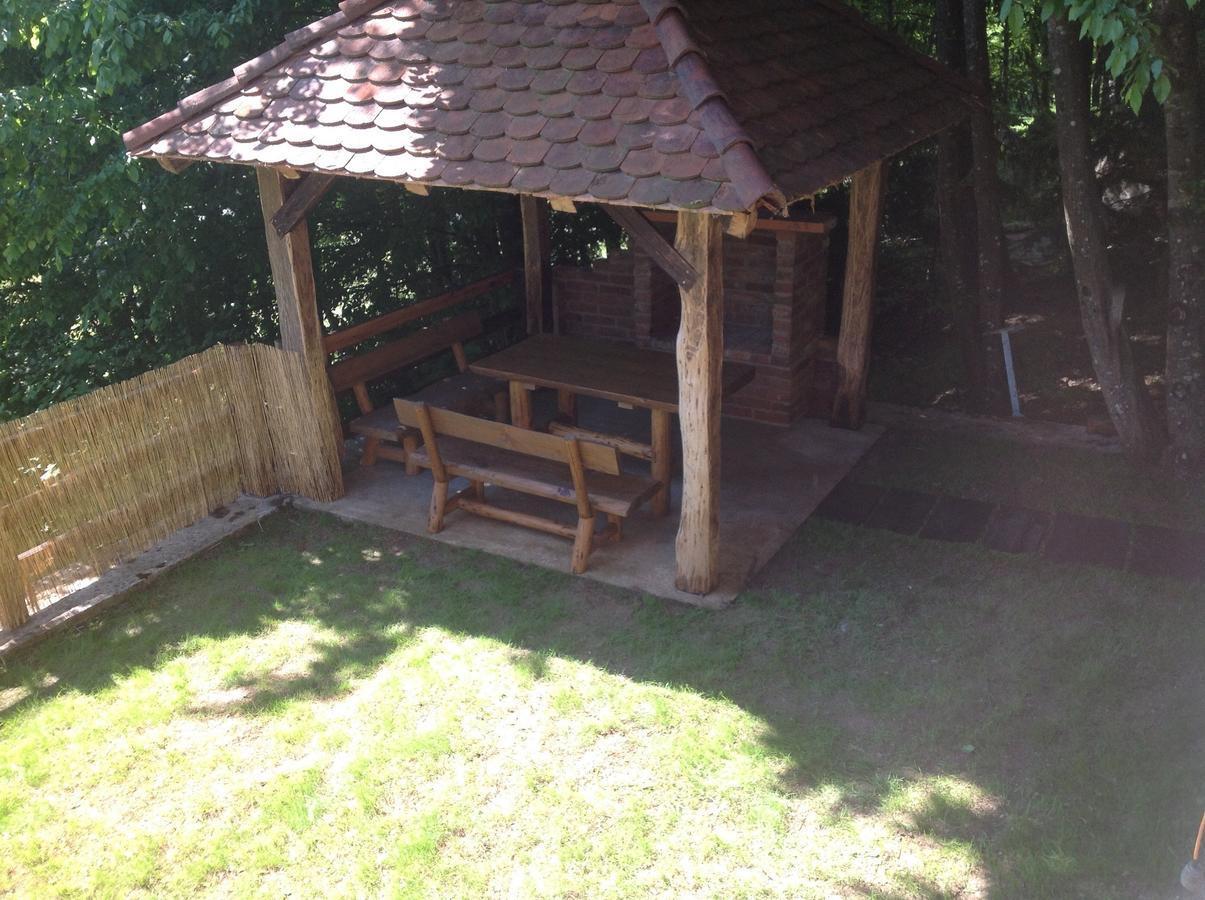 Apartment Drvena Kuca Mreznica Gornji Zvečaj Quarto foto